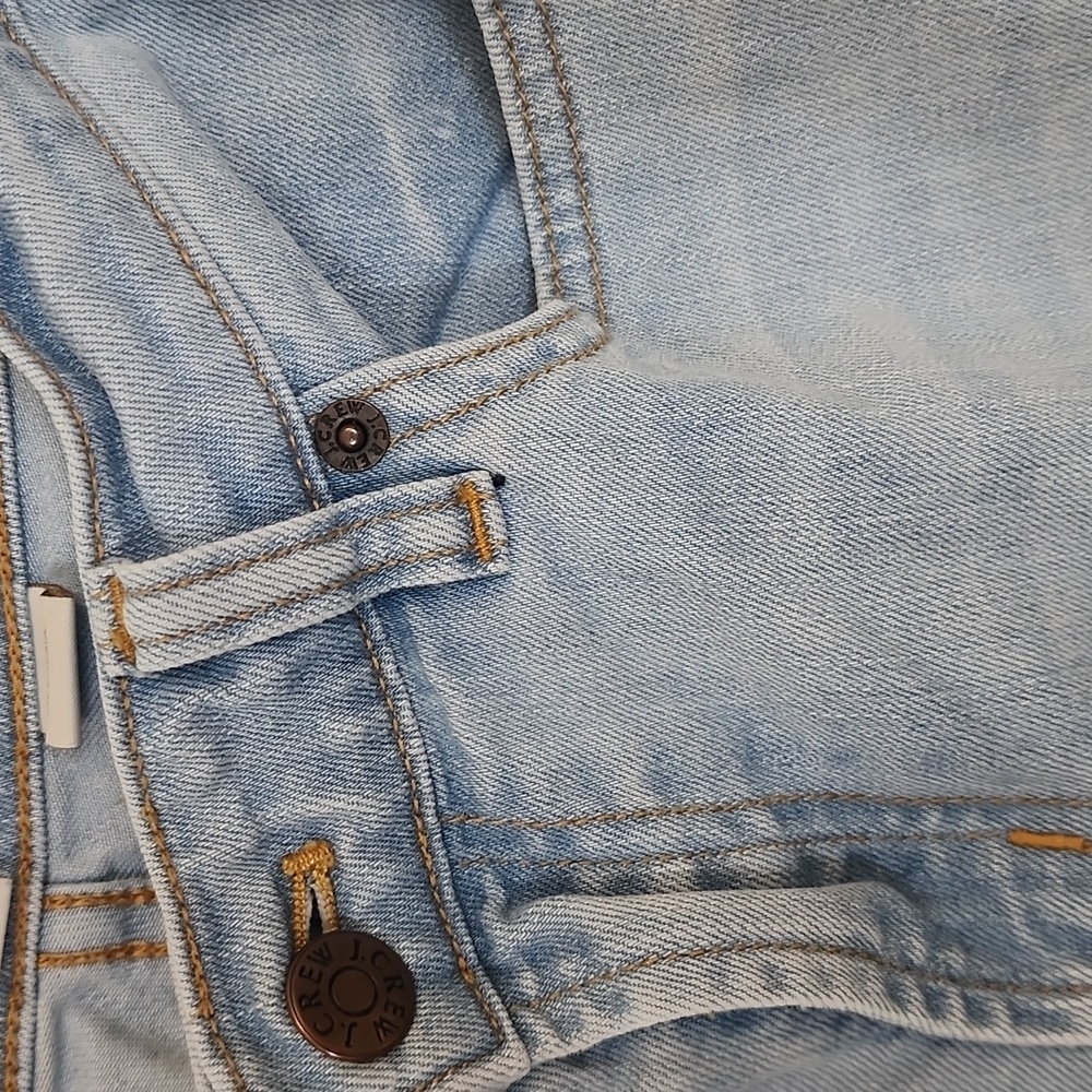 J. CREW Stretch Light Wash Denim. Style C6022. Size 29. - Picture 3 of 7
